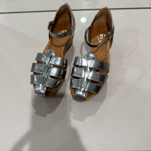 Tod's Shoes - TODS Metallic Silver Women's Sandals